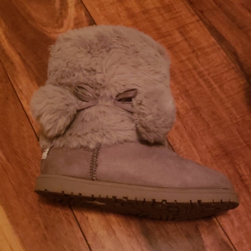 Boots - Picture 3 of 3